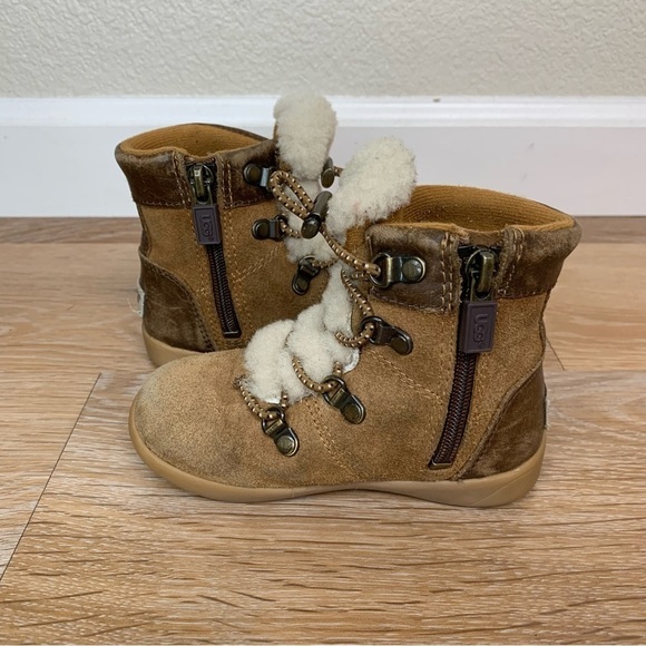 UGG Ager Kids Unisex Winter Warm Boots, Size 7 - Picture 9 of 13